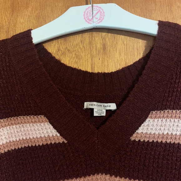 •AMERICAN EAGLE OUTFITTERS•WINE/TAN/OATMEAL STRIPED OVERSIZED SWEATER SIZE SMALL - Picture 5 of 8